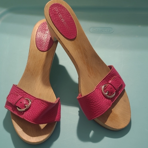 Burberry Shoes - Burberry Pink Leather Slide Sandals Size 36 (5.5-6)